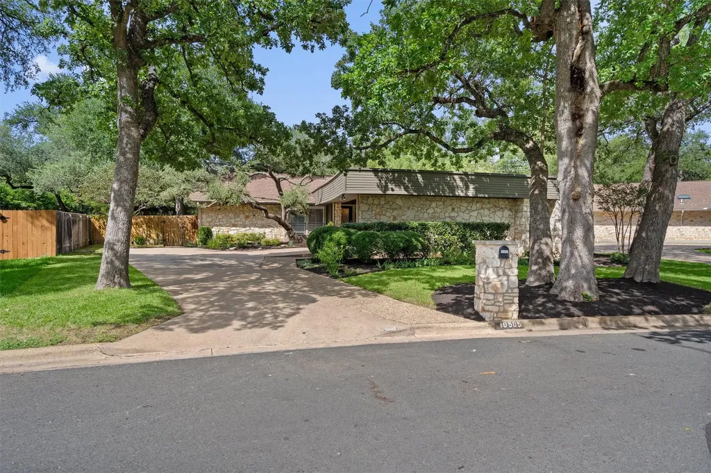10505 Ronwood Drive Austin TX 78750