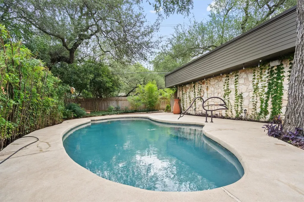 10505 Ronwood Drive Austin TX 78750