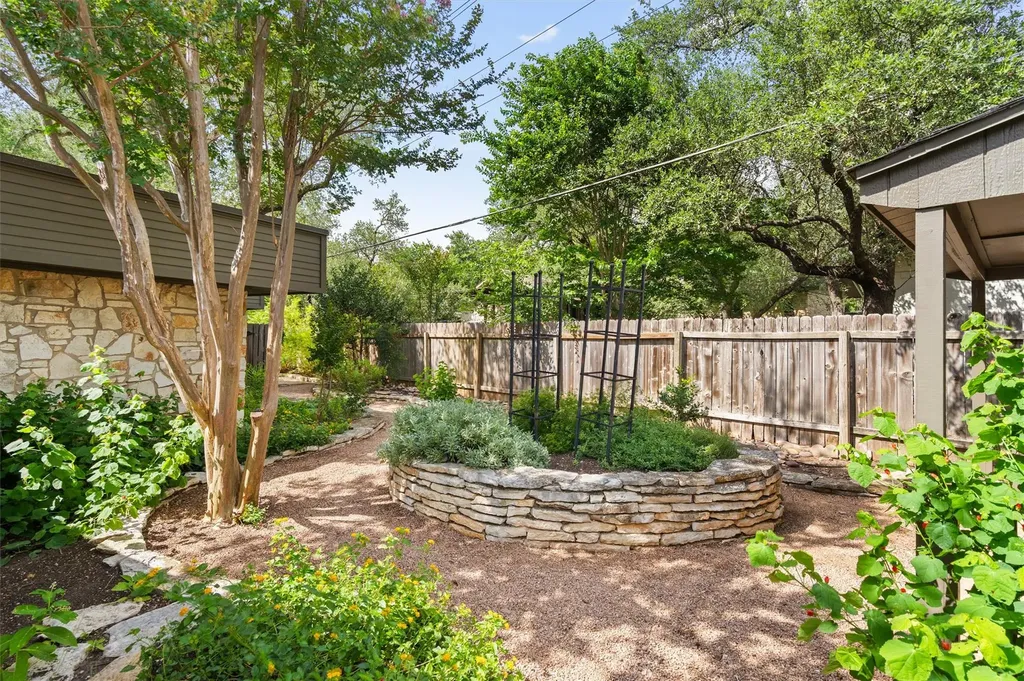 10505 Ronwood Drive Austin TX 78750