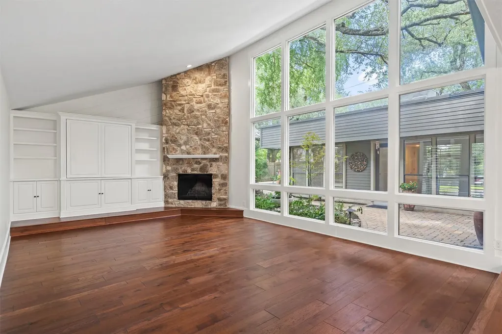 10505 Ronwood Drive Austin TX 78750