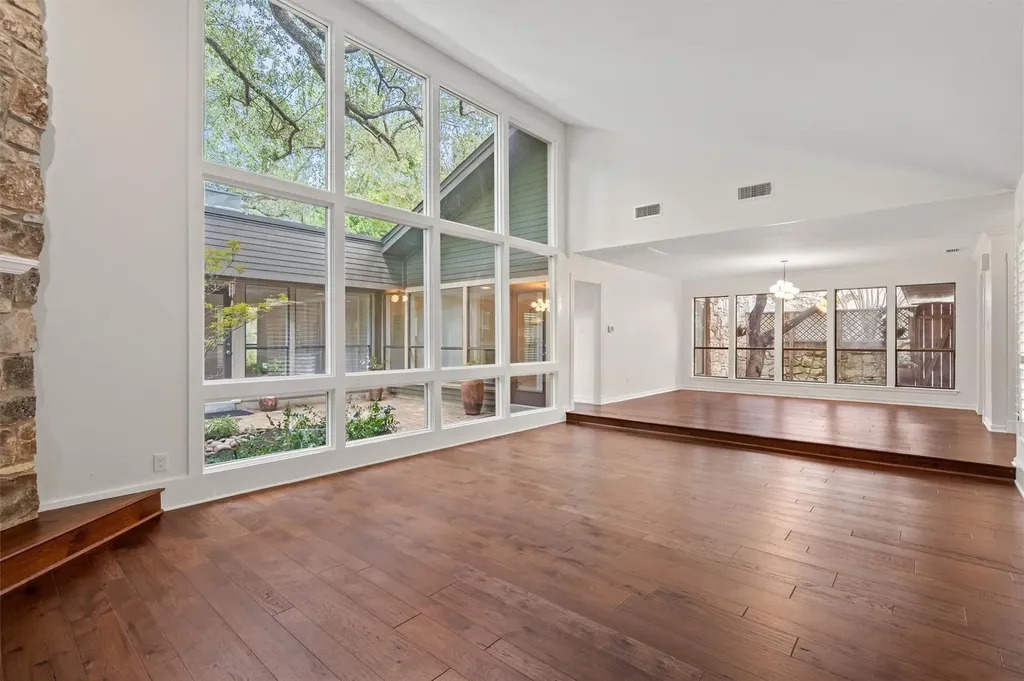10505 Ronwood Drive Austin TX 78750