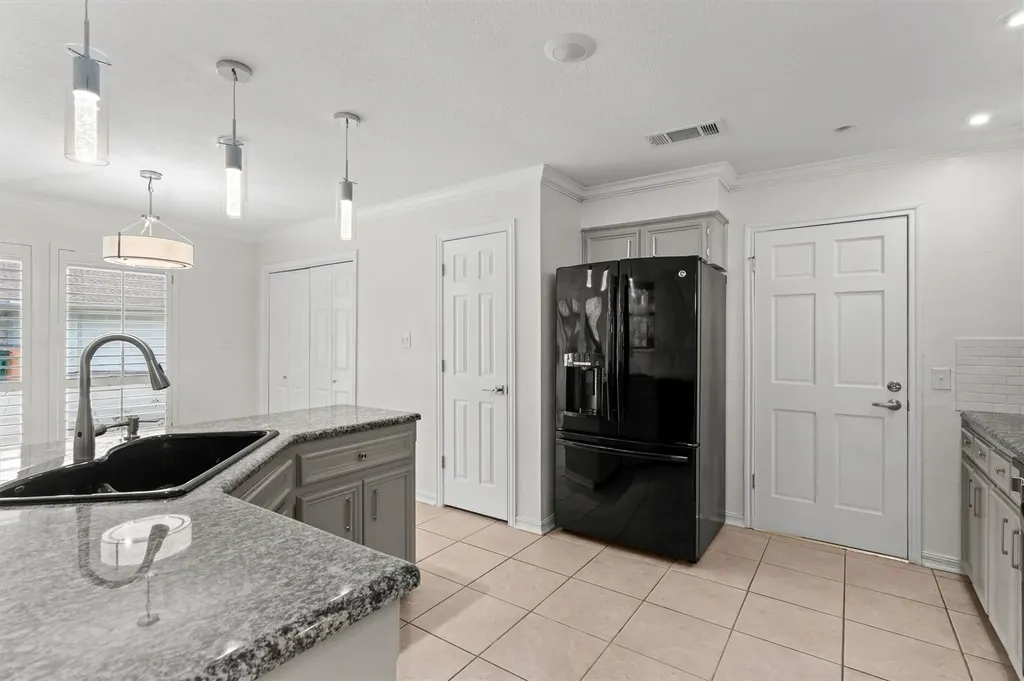 10505 Ronwood Drive Austin TX 78750