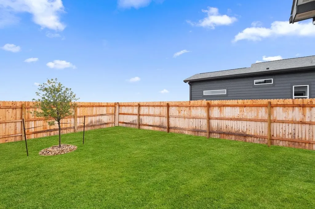 2029 Applewood Drive Lockhart TX 78644
