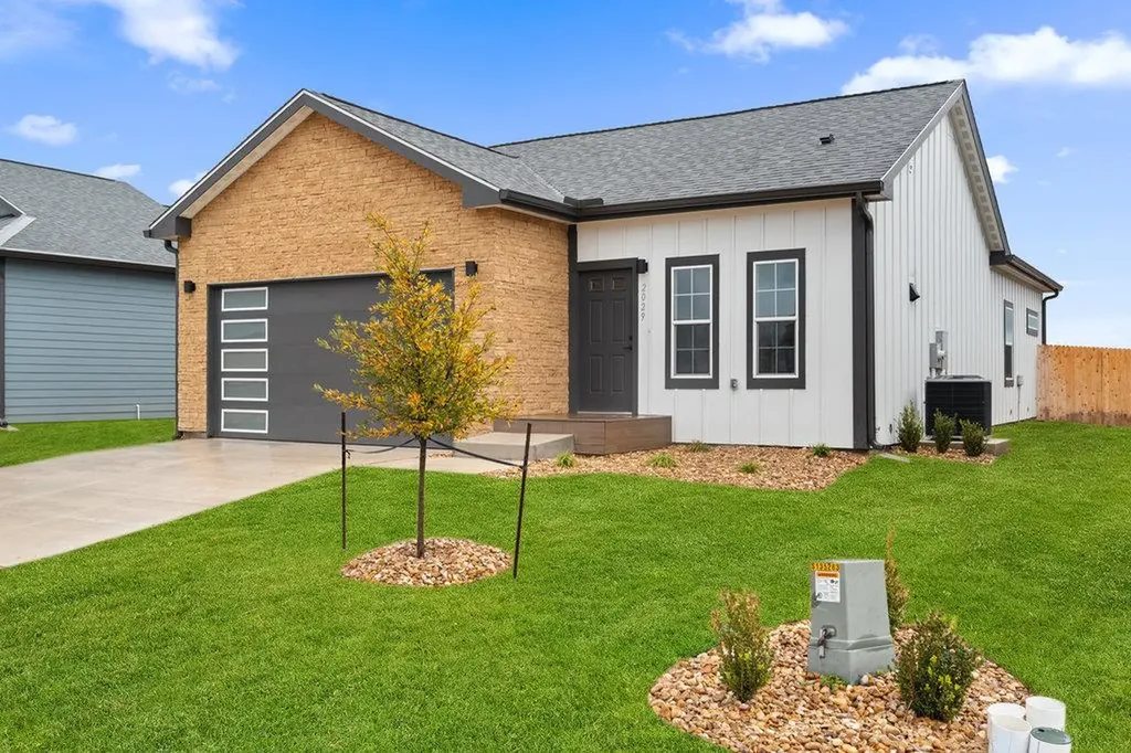 2029 Applewood Drive Lockhart TX 78644