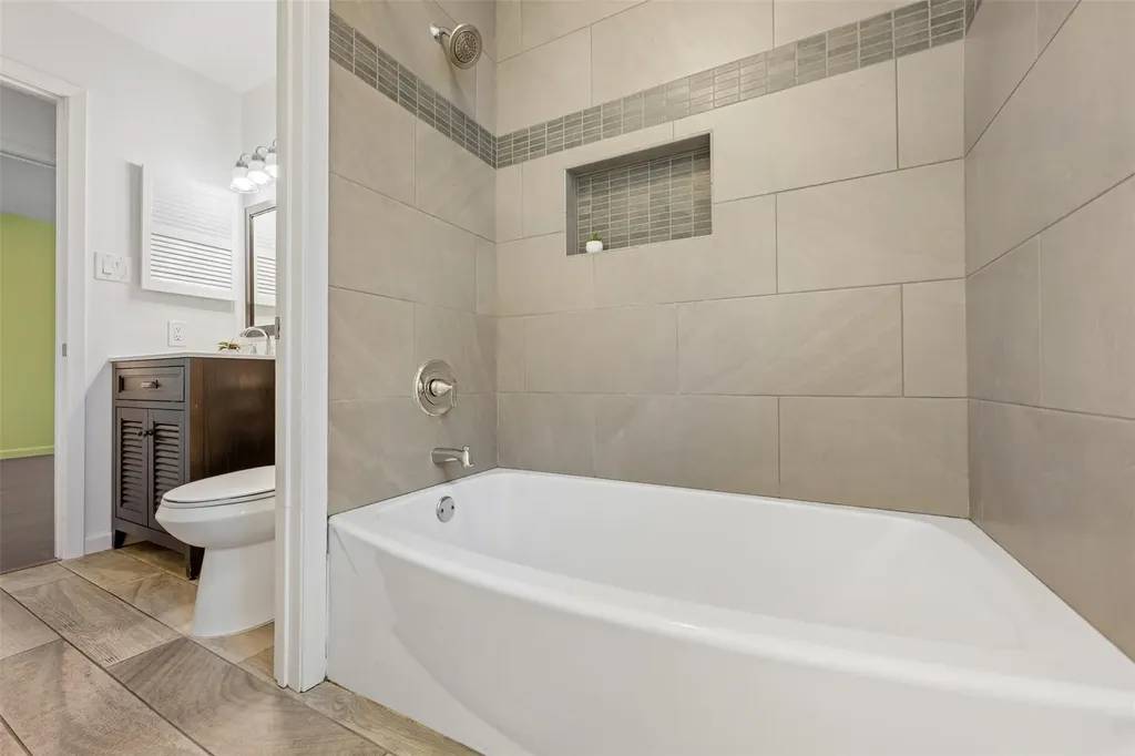 10106 Woodstock Drive Austin TX 78753