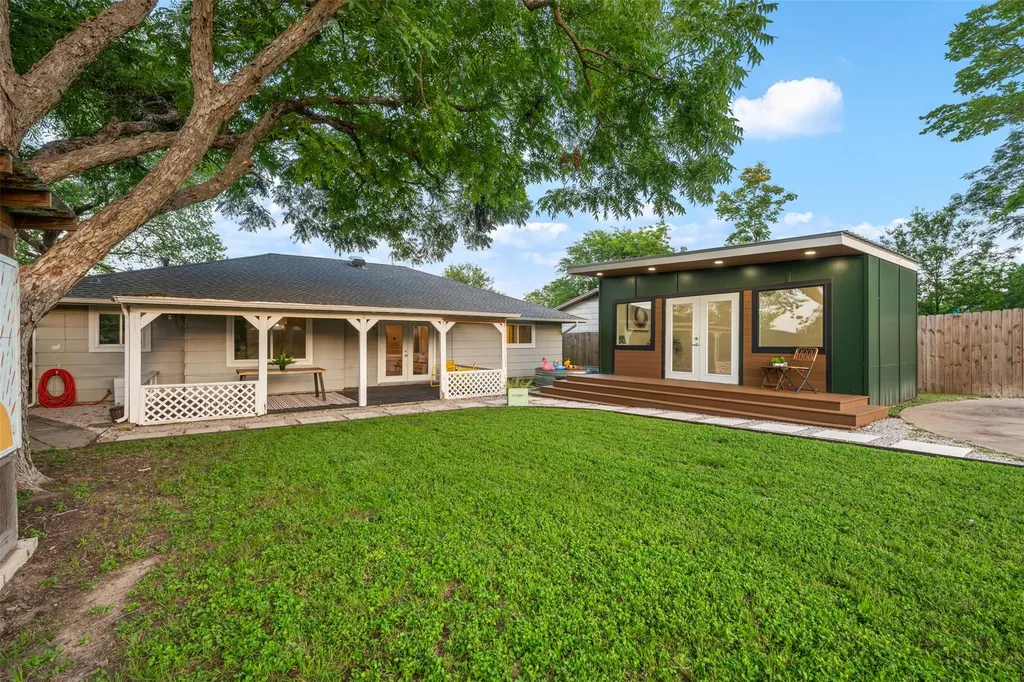 10106 Woodstock Drive Austin TX 78753
