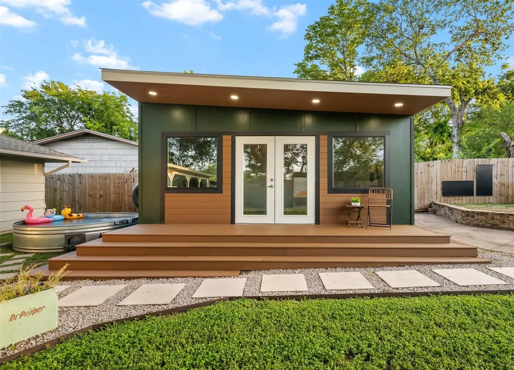 10106 Woodstock Drive Austin TX 78753