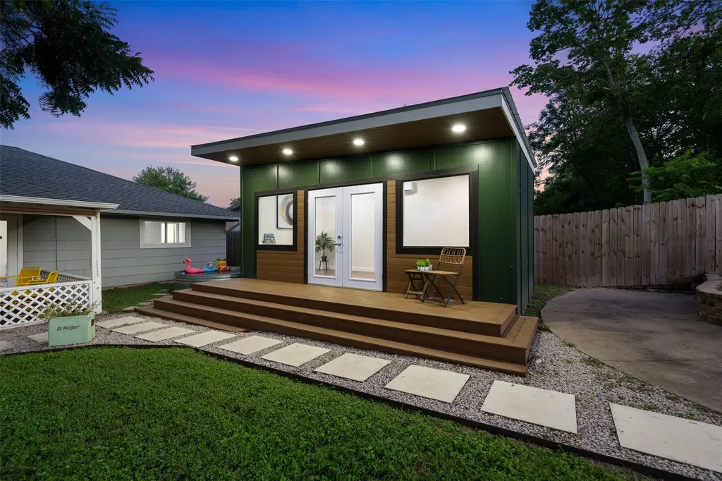 10106 Woodstock Drive Austin TX 78753