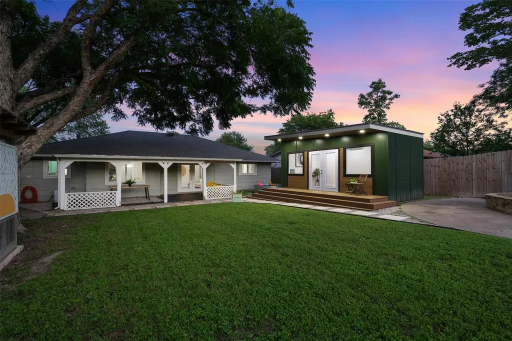 10106 Woodstock Drive Austin TX 78753