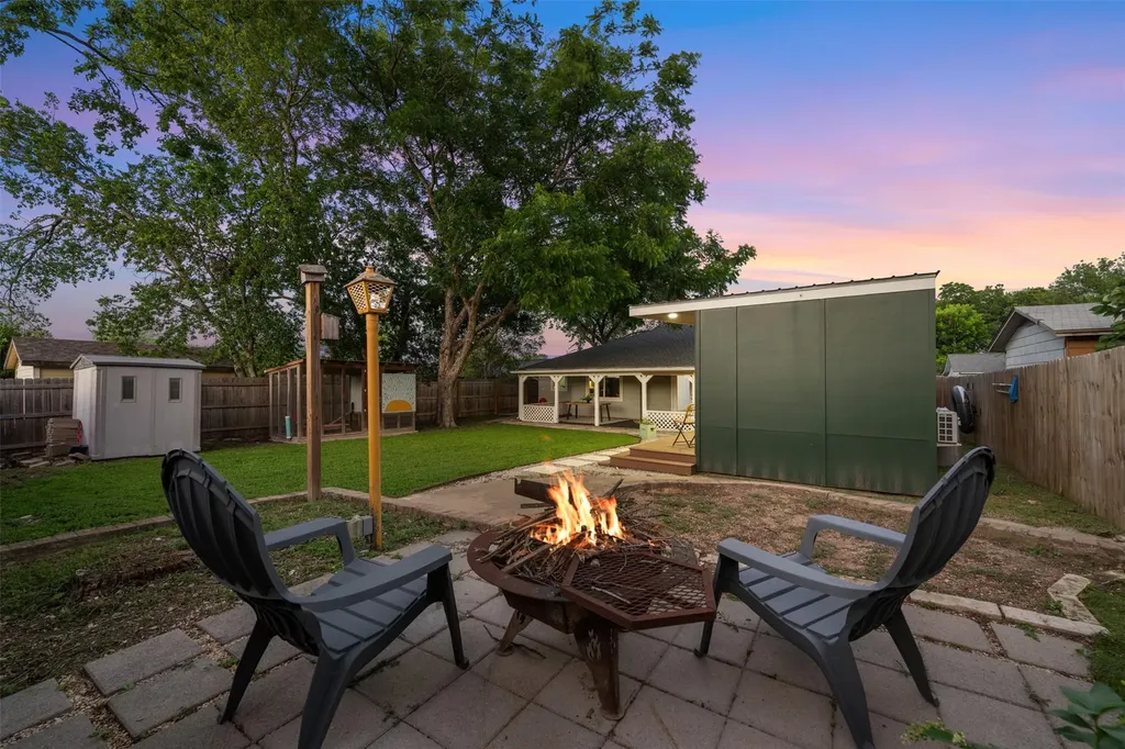 10106 Woodstock Drive Austin TX 78753