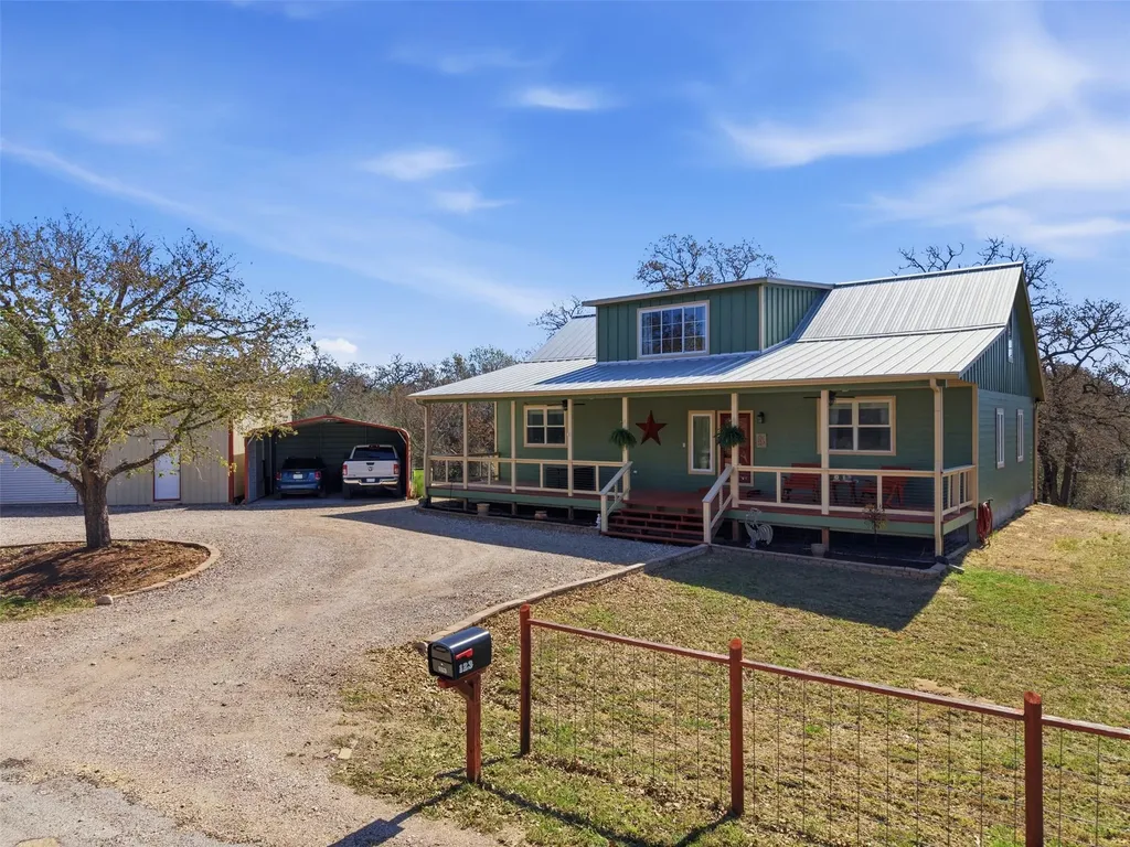 123 Meadowood Drive Elgin TX 78621