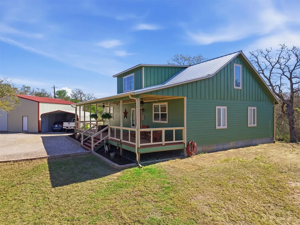 123 Meadowood Drive Elgin TX 78621