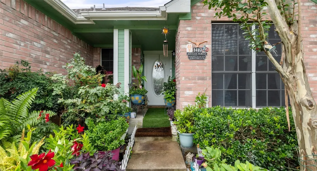 5403 Lark Creek Drive Austin TX 78744