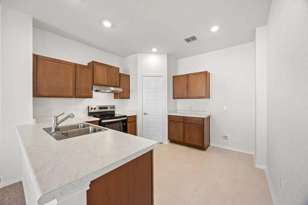 12106 Salvador Street Austin TX 78748