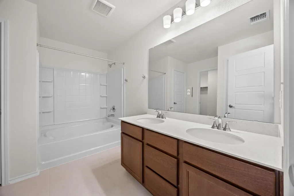 12106 Salvador Street Austin TX 78748