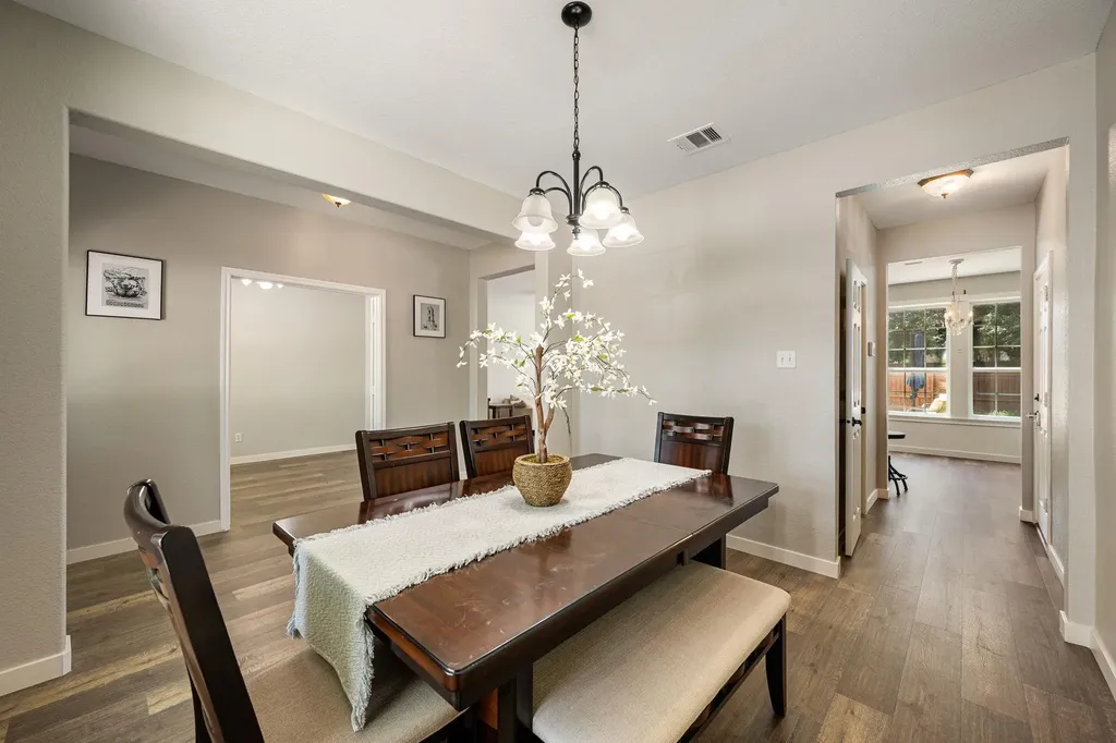 100 Tulip Cove Kyle TX 78640