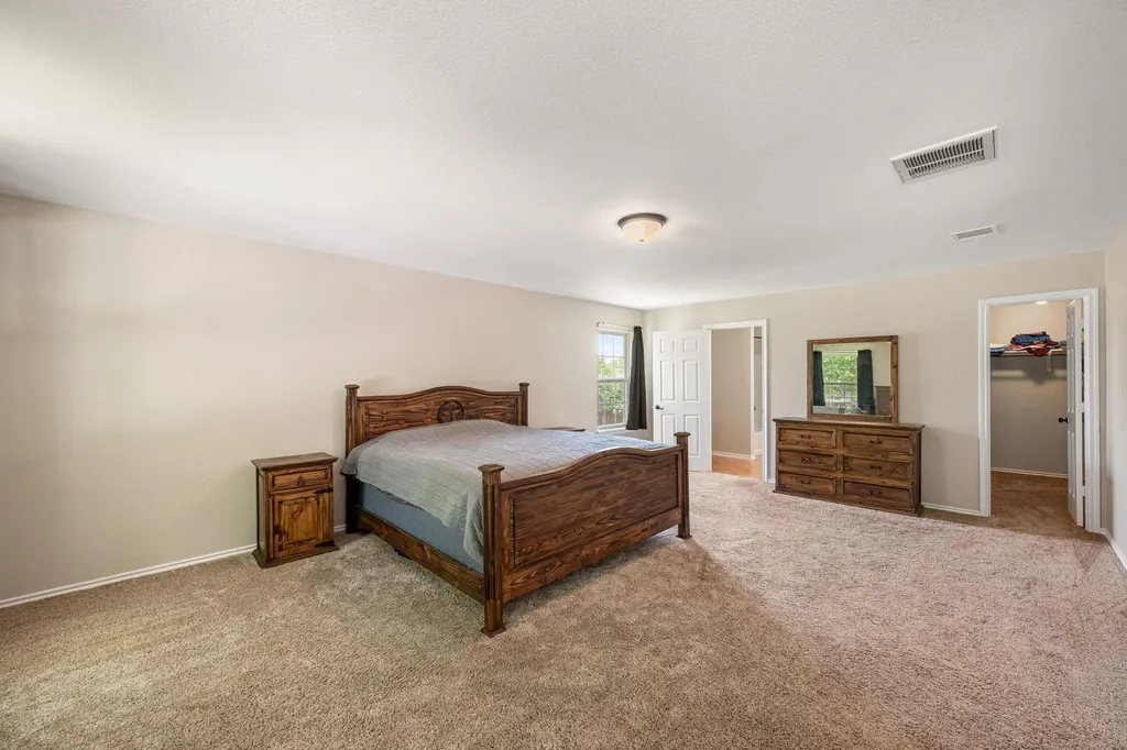 100 Tulip Cove Kyle TX 78640