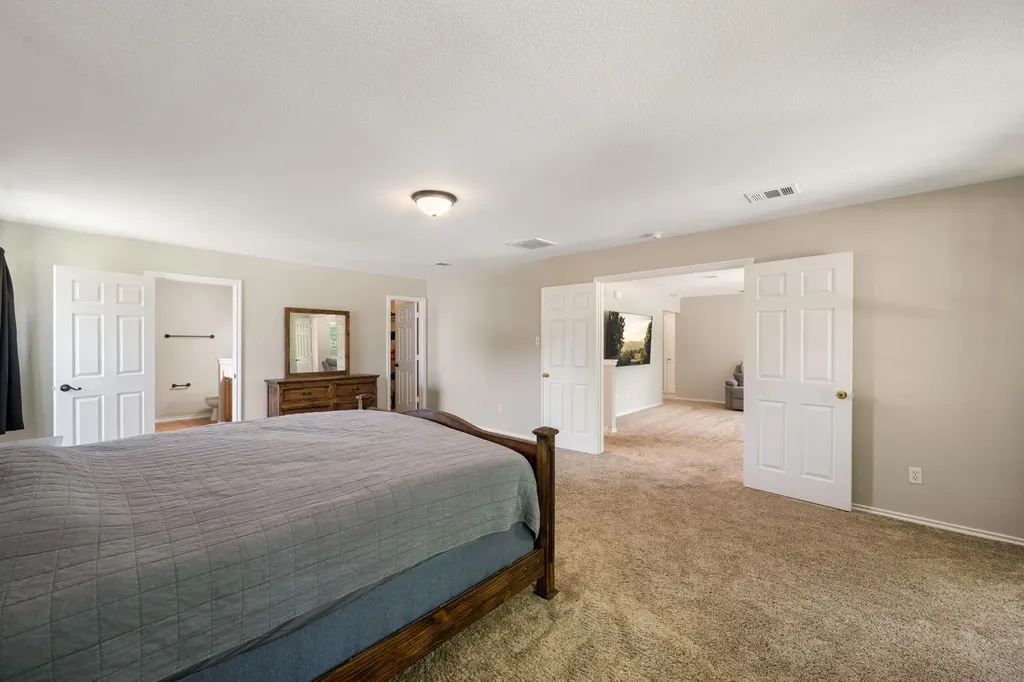 100 Tulip Cove Kyle TX 78640