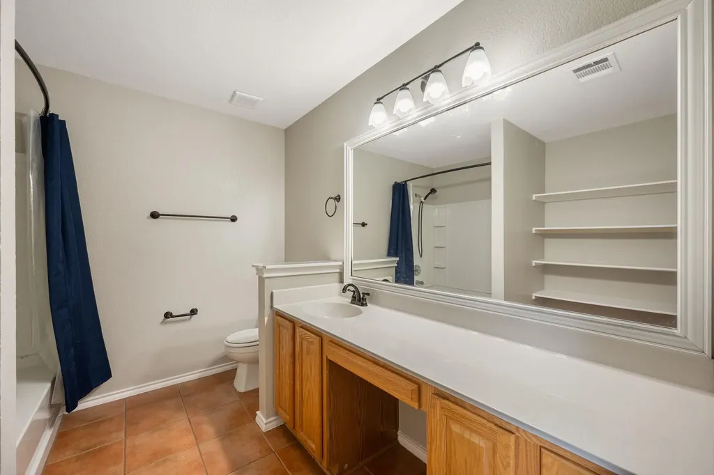 100 Tulip Cove Kyle TX 78640