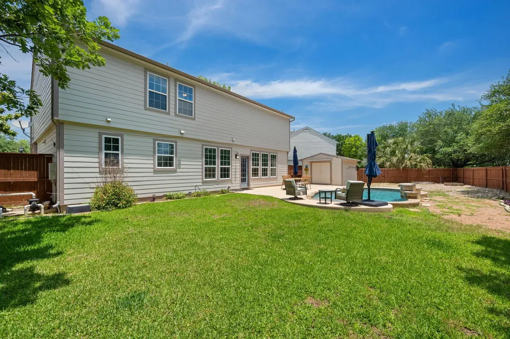 100 Tulip Cove Kyle TX 78640