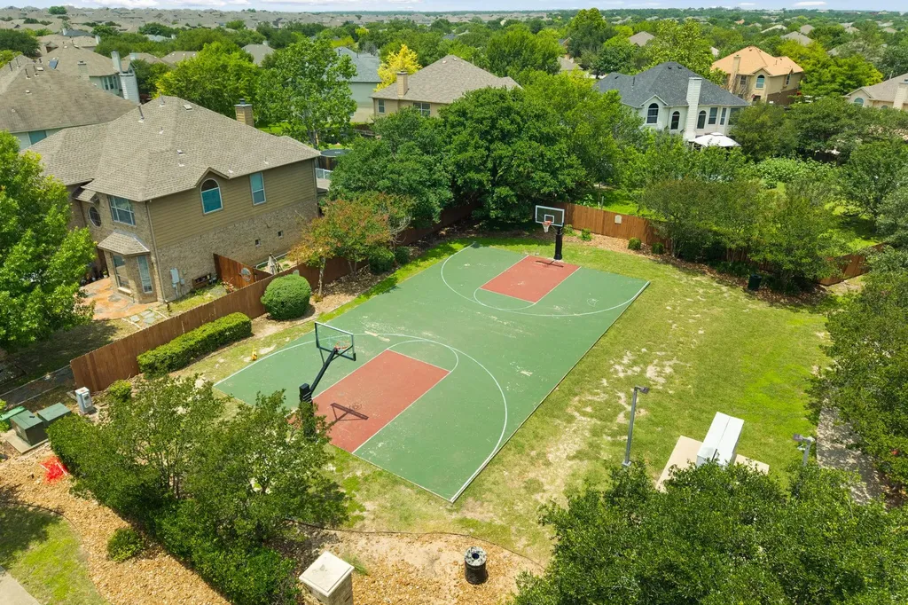100 Tulip Cove Kyle TX 78640