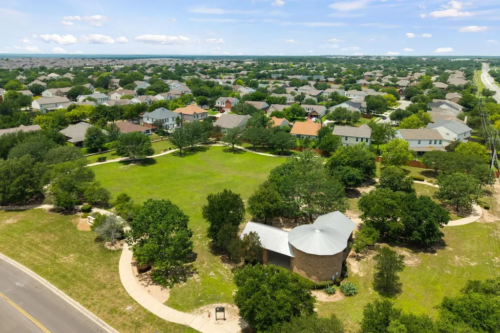 100 Tulip Cove Kyle TX 78640