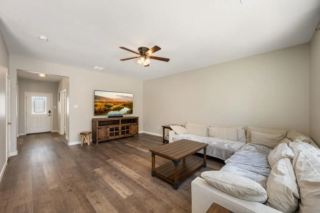 100 Tulip Cove Kyle TX 78640