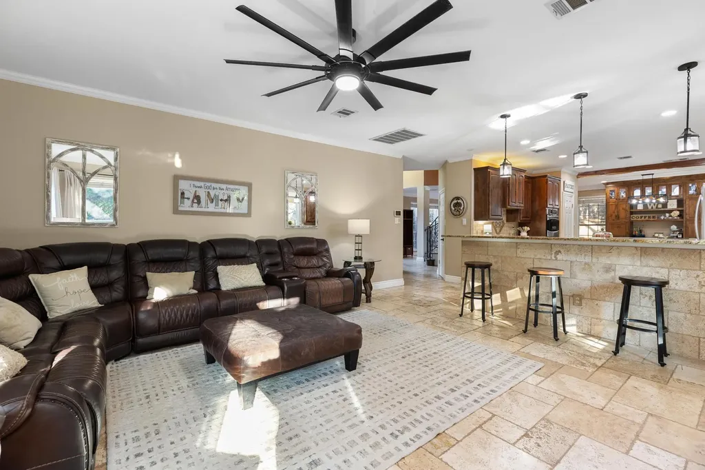 8905 Spearhead Cove Austin TX 78717