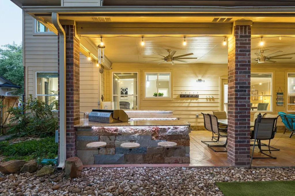 8905 Spearhead Cove Austin TX 78717