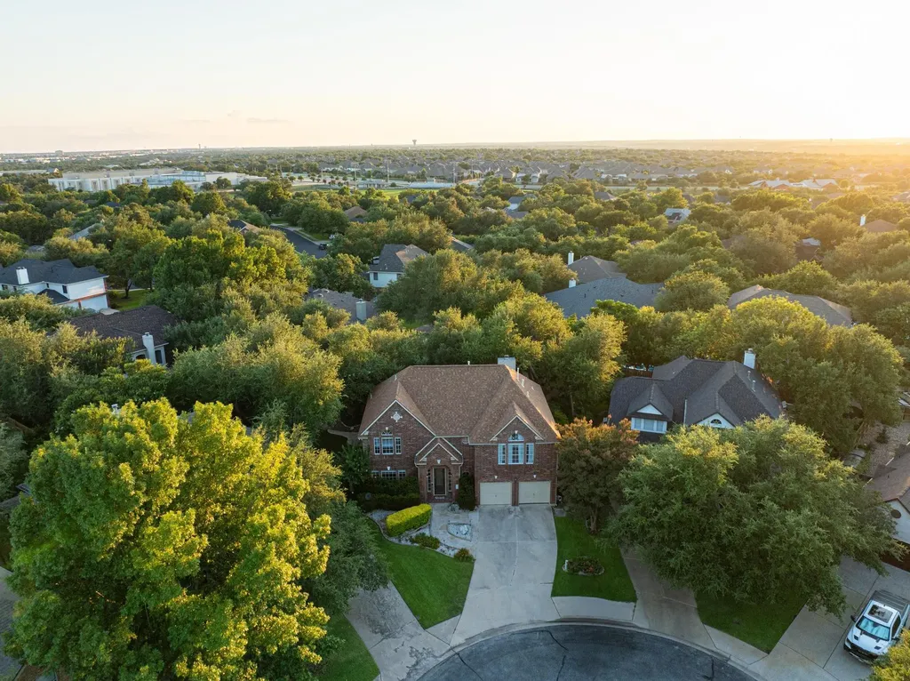 8905 Spearhead Cove Austin TX 78717
