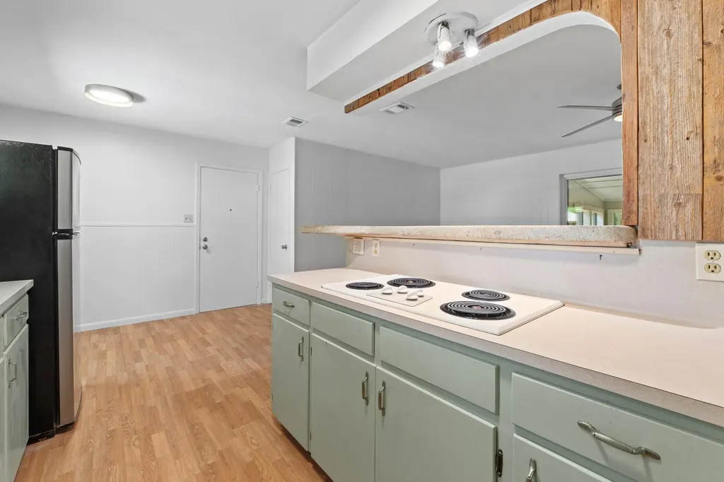 6005 Leisure Run Road Austin TX 78745