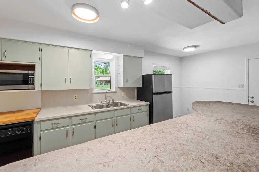 6005 Leisure Run Road Austin TX 78745