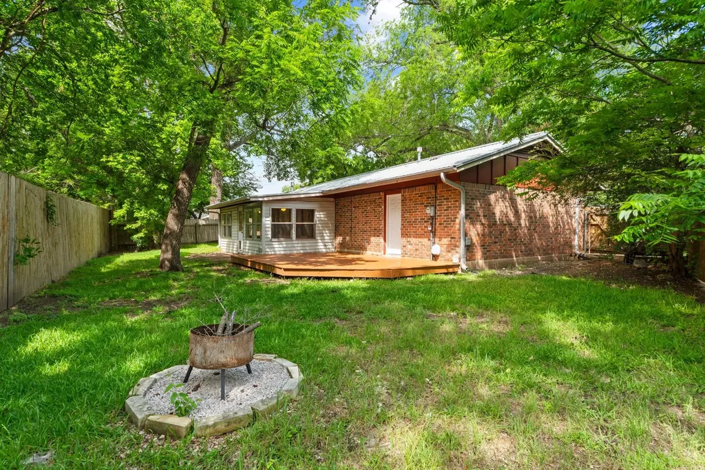6005 Leisure Run Road Austin TX 78745