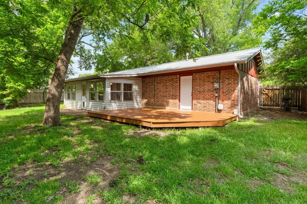 6005 Leisure Run Road Austin TX 78745
