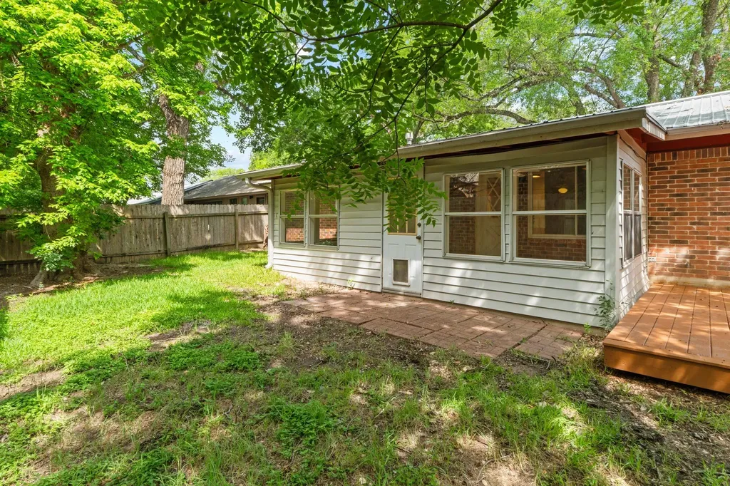 6005 Leisure Run Road Austin TX 78745