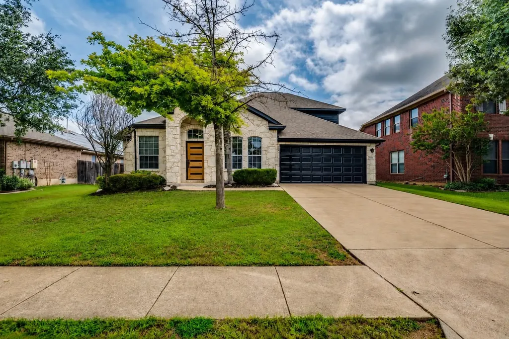 2133 Sid Allens Drive Buda TX 78610