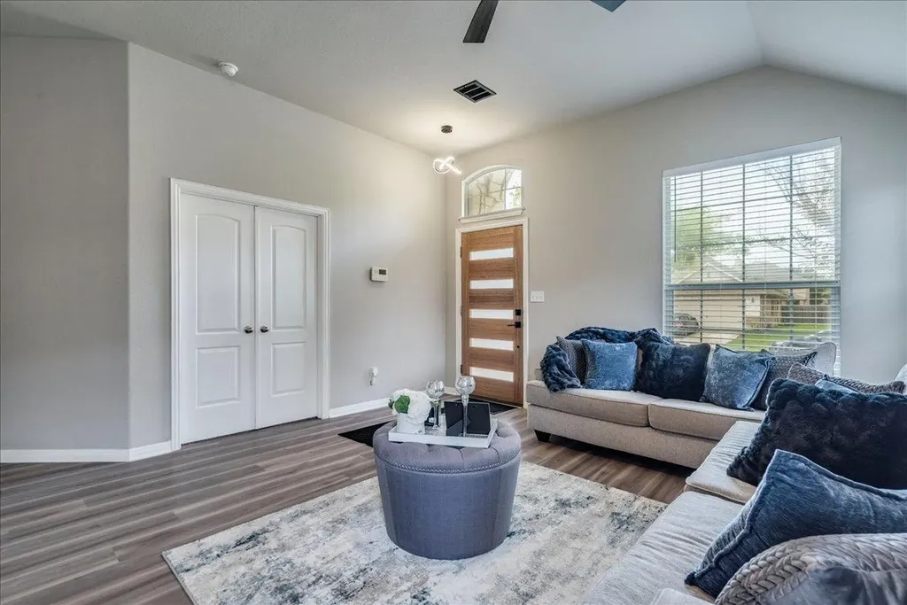 2133 Sid Allens Drive Buda TX 78610
