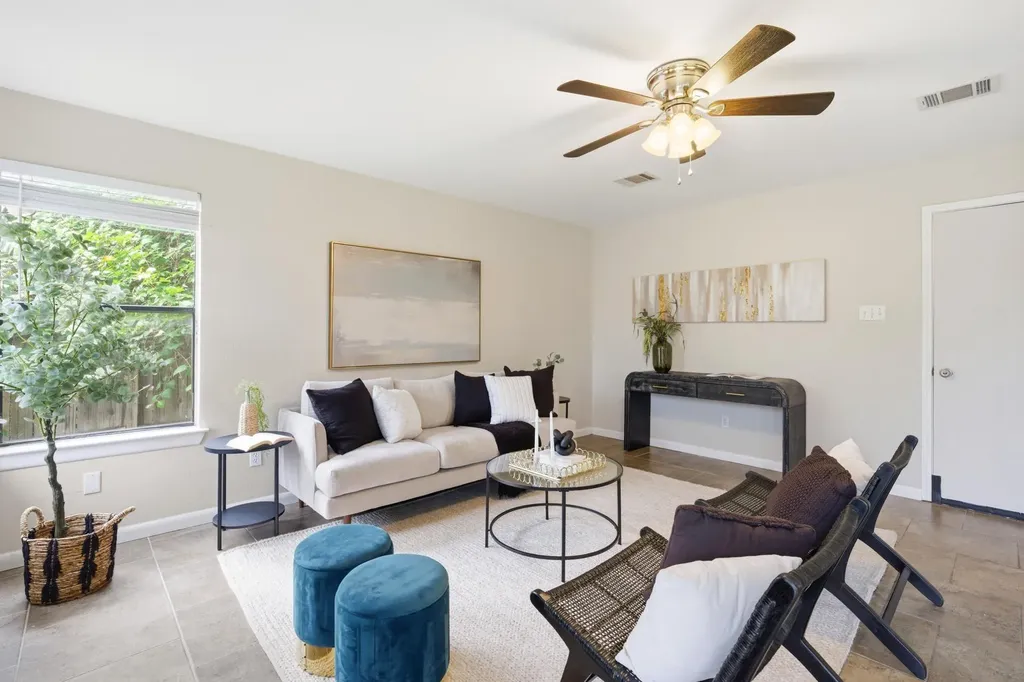 1701 Hunters Trail Round Rock TX 78681