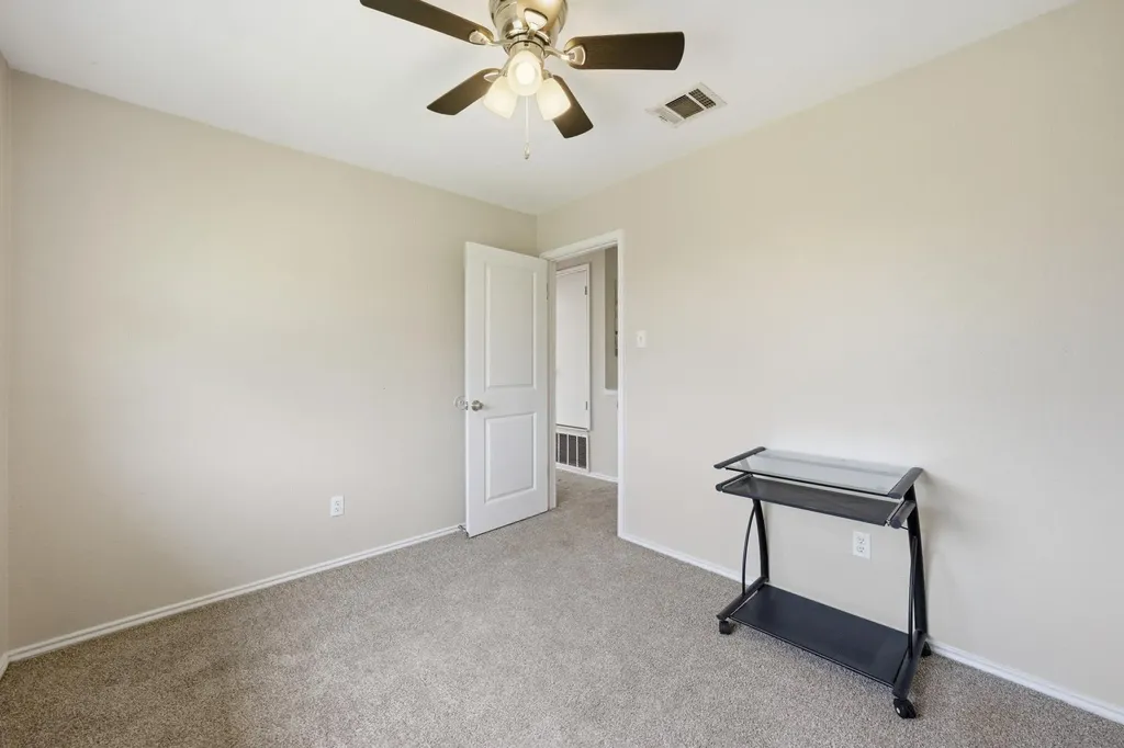 1701 Hunters Trail Round Rock TX 78681