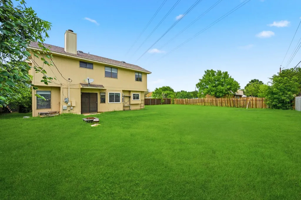 1701 Hunters Trail Round Rock TX 78681