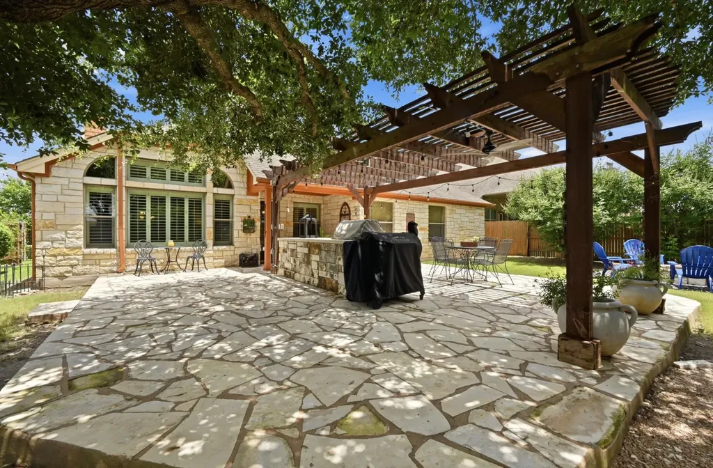 114 Drury Lane Austin TX 78737