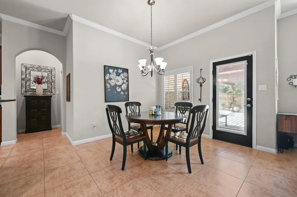 114 Drury Lane Austin TX 78737