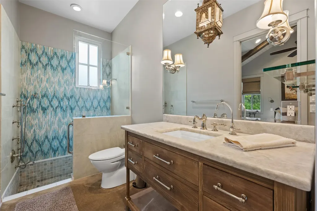 1905 Wood Acre Lane Austin TX 78733