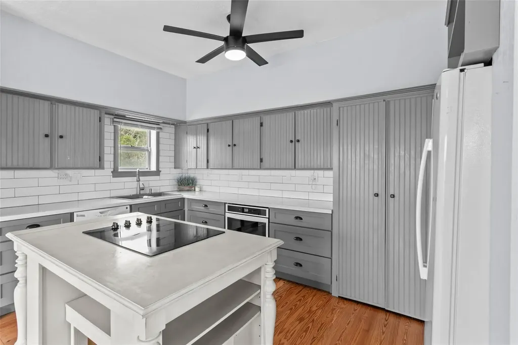 500 Springlake Drive Dripping Springs TX 78620