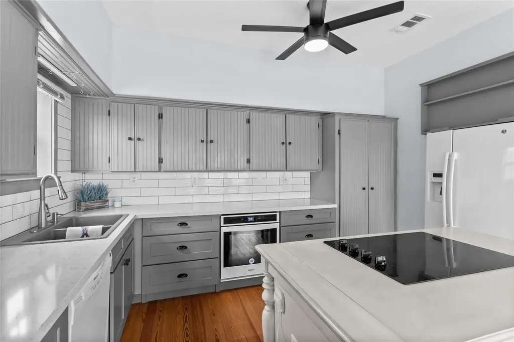 500 Springlake Drive Dripping Springs TX 78620
