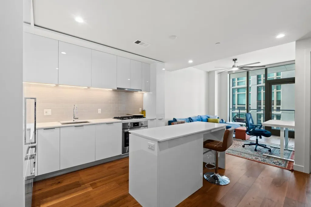 44 East Avenue Austin TX 78701