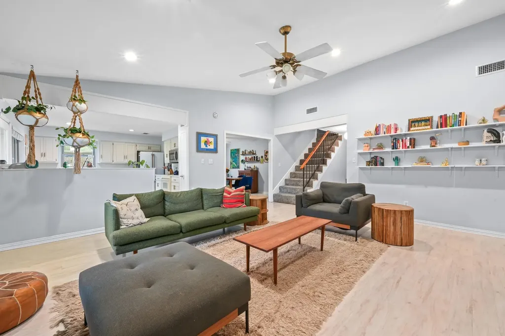 2509 Redleaf Lane Austin TX 78745