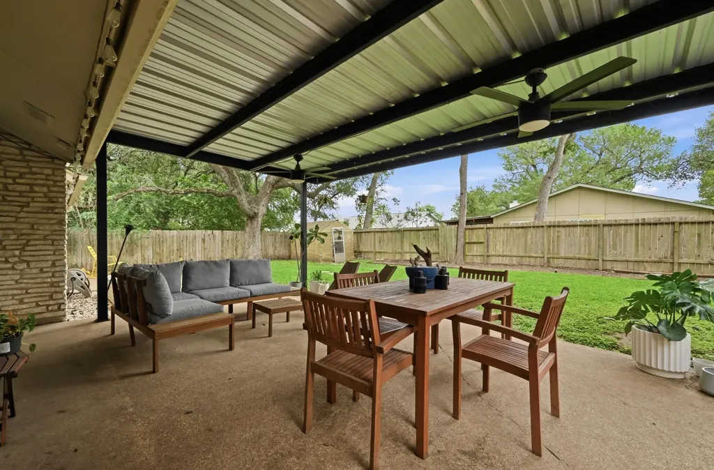 2509 Redleaf Lane Austin TX 78745