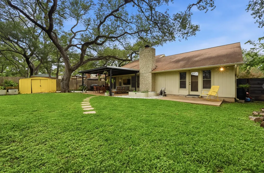 2509 Redleaf Lane Austin TX 78745