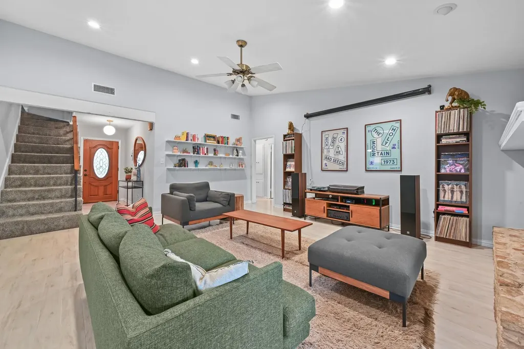2509 Redleaf Lane Austin TX 78745